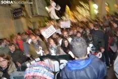 Una imagen de la más que multitudinaria manifestación de esta tarde de viernes. /SN