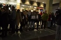Una imagen de la más que multitudinaria manifestación de esta tarde de viernes. /SN