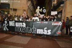 Una imagen de la más que multitudinaria manifestación de esta tarde de viernes. /SN