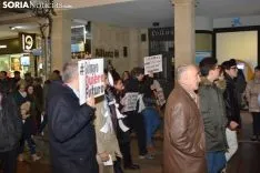 Una imagen de la más que multitudinaria manifestación de esta tarde de viernes. /SN