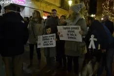 Una imagen de la más que multitudinaria manifestación de esta tarde de viernes. /SN