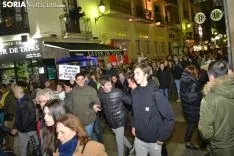 Una imagen de la más que multitudinaria manifestación de esta tarde de viernes. /SN