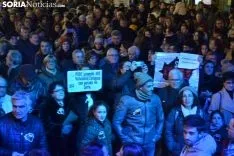 Una imagen de la más que multitudinaria manifestación de esta tarde de viernes. /SN