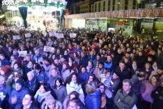 Una imagen de la más que multitudinaria manifestación de esta tarde de viernes. /SN