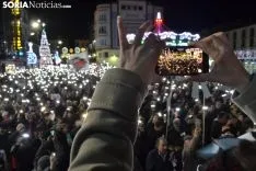 Una imagen de la más que multitudinaria manifestación de esta tarde de viernes. /SN