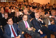 Foto 17 - Galer&iacute;a de im&aacute;genes: Multitudinaria presentaci&oacute;n del libro  &lsquo;Las buenas y malas noches de Vicente Mar&iacute;n' de Javier Narbaiza.