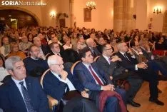Foto 13 - Galer&iacute;a de im&aacute;genes: Multitudinaria presentaci&oacute;n del libro  &lsquo;Las buenas y malas noches de Vicente Mar&iacute;n' de Javier Narbaiza.