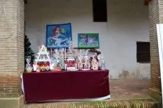 Foto 5 - Buen ambiente en el mercadillo solidario de Almaz&aacute;n