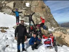 Foto 4 - Los sorianos hacen ondear la bandera de Soria Ya en los 5 continentes