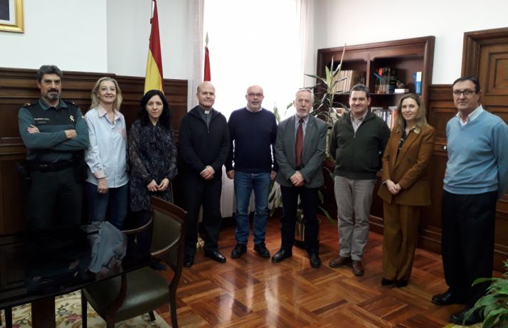 La Subdelegación entrega a Cáritas los alimentos donados por los trabajadores de la Administración General del Estado de Soria 