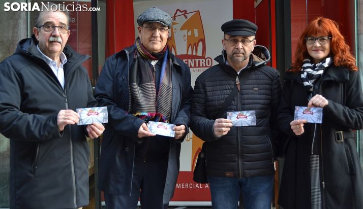 Muñoz (izda.), Iglesias, Oms y Calvo en la presentación de la campaña. /SN