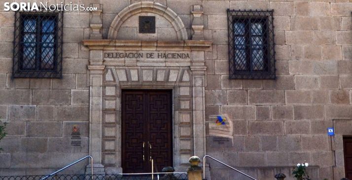 Entrada a la Delegación de Hacienda en Soria. /SN