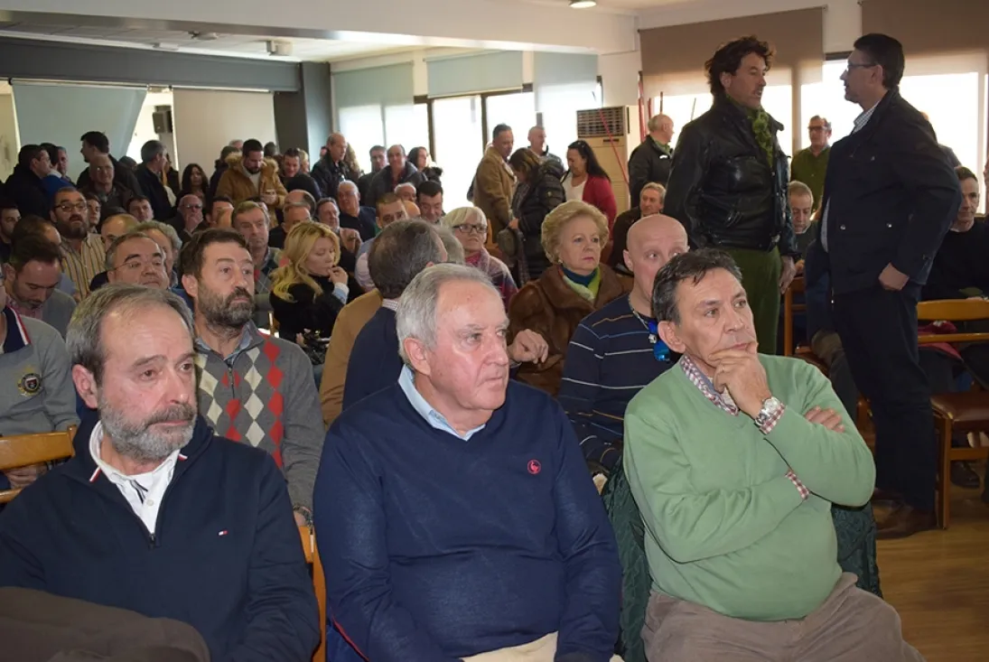 Foto 11 - Fotos y cr&oacute;nica del primer acto publico de Vox en Soria
