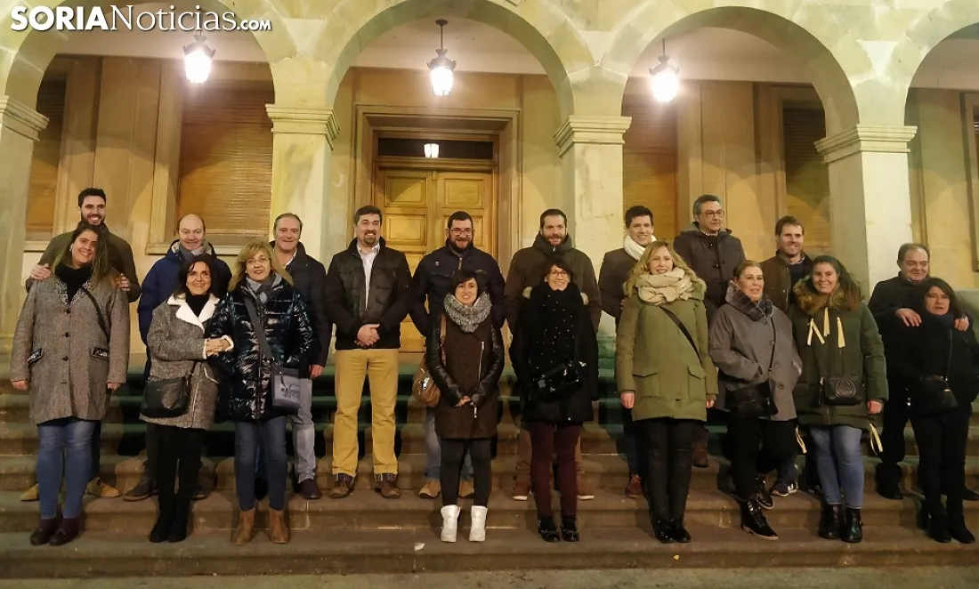 Foto de familia de los futuros jurados 2019. /SN