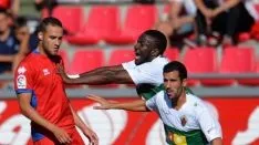 Los ilicitanos le recriminan una acción a Higinio Marín en Los Pajaritos. LaLiga