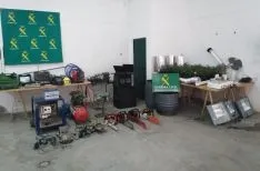 Foto 6 - La Guardia Civil desmantela una plantaci&oacute;n indoor de marihuana en San Leonardo 