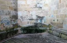 Foto 4 - &ldquo;Vergonzoso&rdquo; el estado de los muros de La Mayor