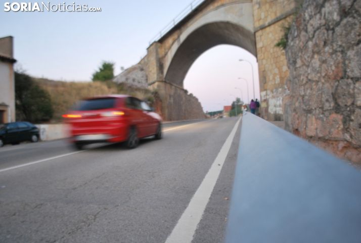 Tramo de carretera que da acceso a la capital de Soria.