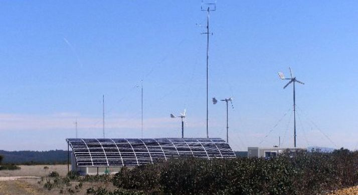 Planta de ensayo de pequeños aerogeneradores en el Céder. 