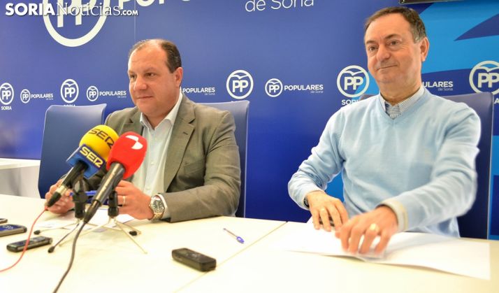 Heras (izda.) y Alonso este jueves. /SN