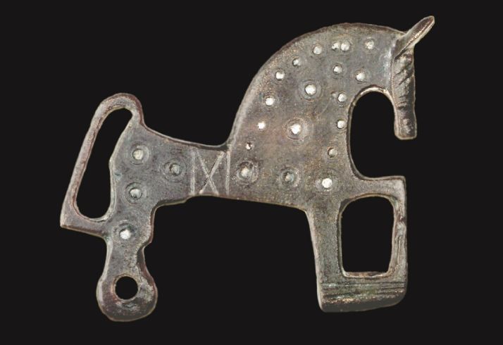 La ‘Fíbula de caballo’, primera Pieza del mes del Museo Numantino en 2019
