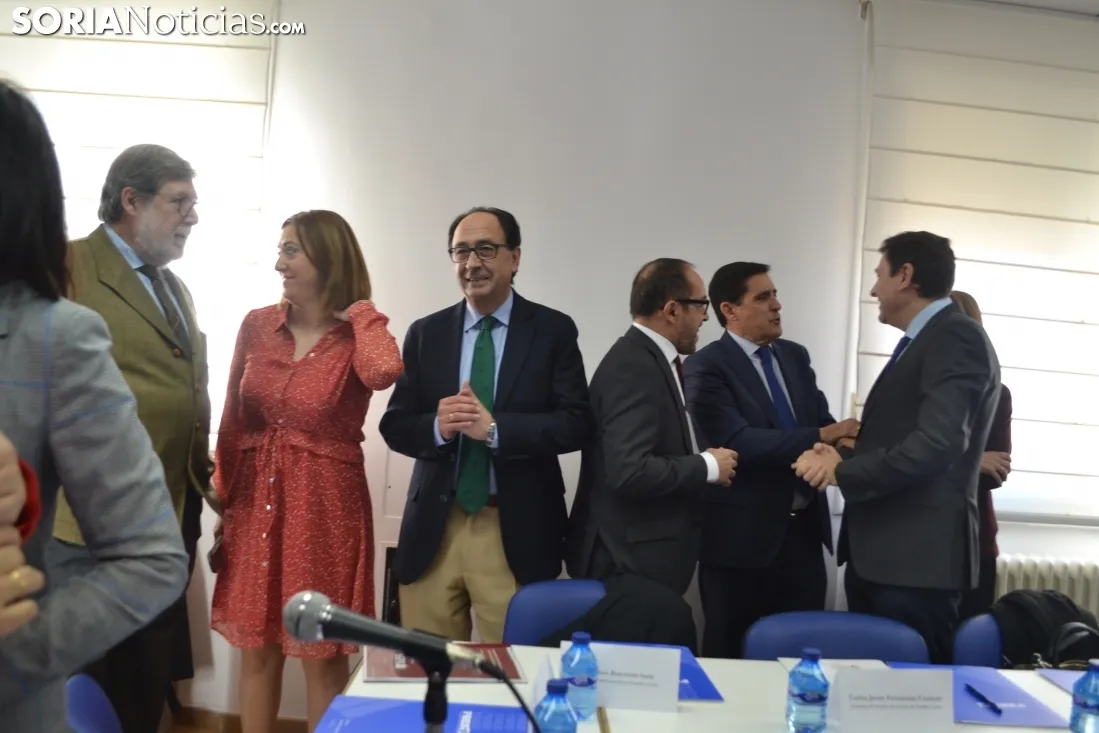 Una imagen del salón de actos de FOES en la presentación del informe. /SN