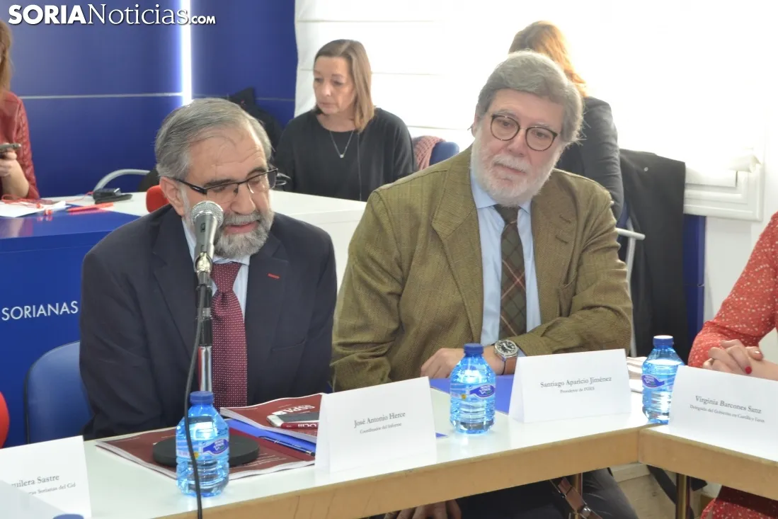 Una imagen del salón de actos de FOES en la presentación del informe. /SN