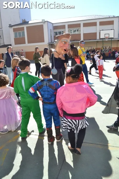 Una imagen del ambiente en el patio del colegio. /SN