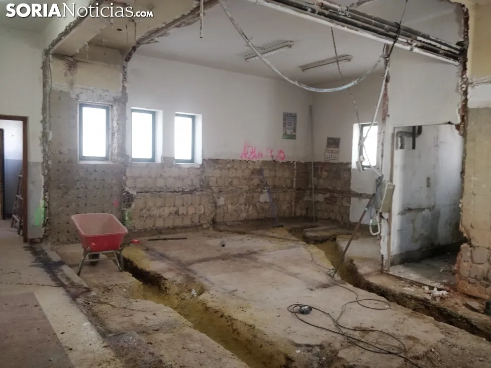 Obras en el Hogar de la Barriada. SN 