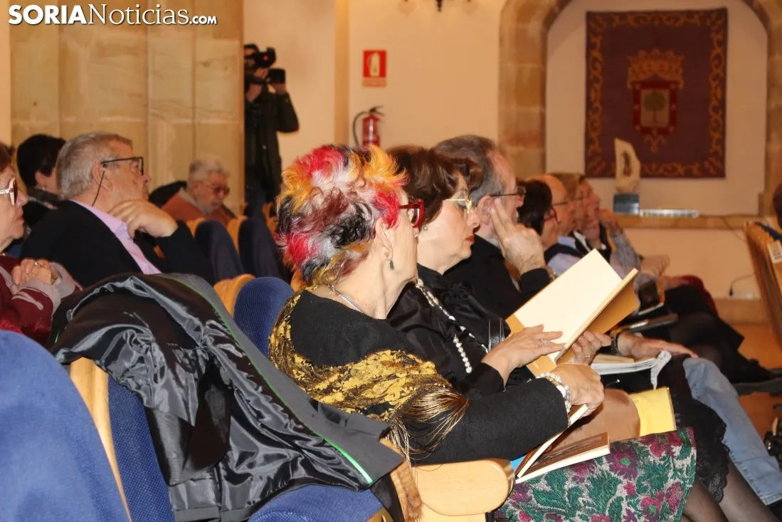 Gala de Poesía en el Aula Magna Tirso de Molina. SN