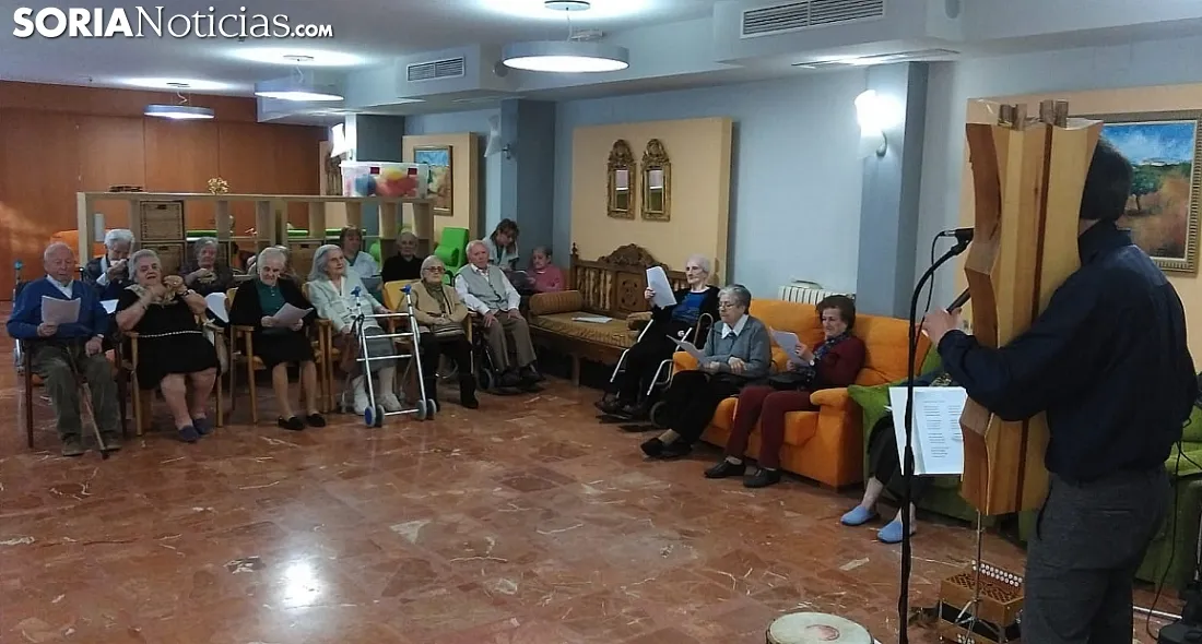 Foto 2 - M&uacute;sica tradicional e interactiva en la residencia Latorre