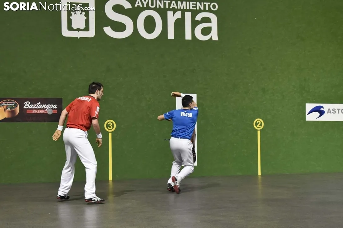 Pelota a mano en La Juventud. 