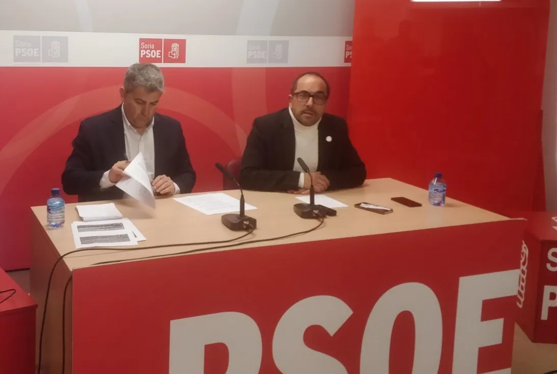 Antón y Rey en rueda de prensa. 