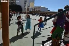Una imagen del ambiente en el patio del colegio. /SN