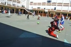 Una imagen del ambiente en el patio del colegio. /SN