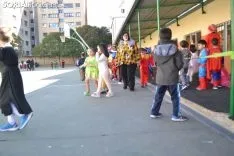 Una imagen del ambiente en el patio del colegio. /SN