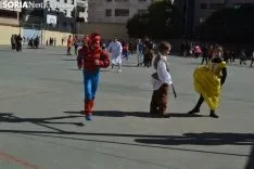 Una imagen del ambiente en el patio del colegio. /SN