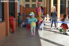 Una imagen del ambiente en el patio del colegio. /SN