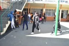Una imagen del ambiente en el patio del colegio. /SN
