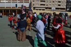 Una imagen del ambiente en el patio del colegio. /SN