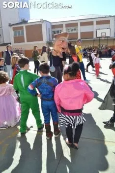 Una imagen del ambiente en el patio del colegio. /SN