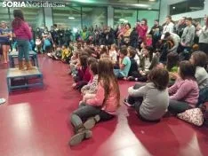 Una imagen de la tarde de este sábado en las piscinas del Ángel Tejedor. /SN