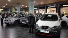 Foto 3 - La animada VII Feria del Coche de Ocasi&oacute;n y Seminuevo de Soria contin&uacute;a este domingo en Camaretas