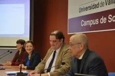 Foto 40 - Las universitarias japonesas de Nutrici&oacute;n se interesan por el Campus