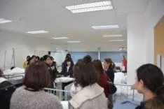 Foto 35 - Las universitarias japonesas de Nutrici&oacute;n se interesan por el Campus