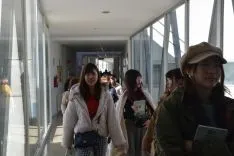 Foto 28 - Las universitarias japonesas de Nutrici&oacute;n se interesan por el Campus