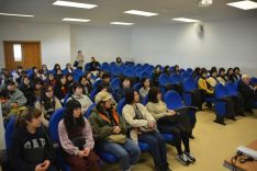 Foto 6 - Las universitarias japonesas de Nutrición se interesan por el Campus