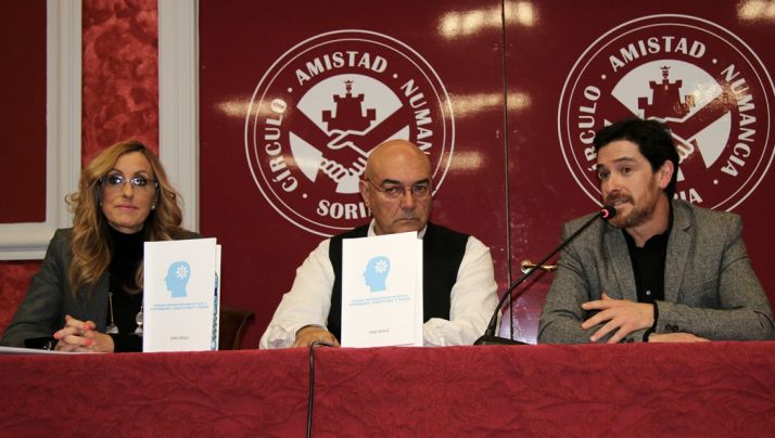 Una imagen de la presentación del libro.