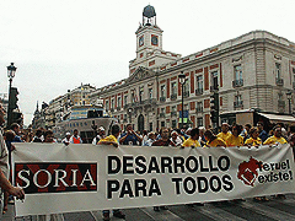 Soria Ya y Teruel Existe se manifestaron en Madrid en 2003. 