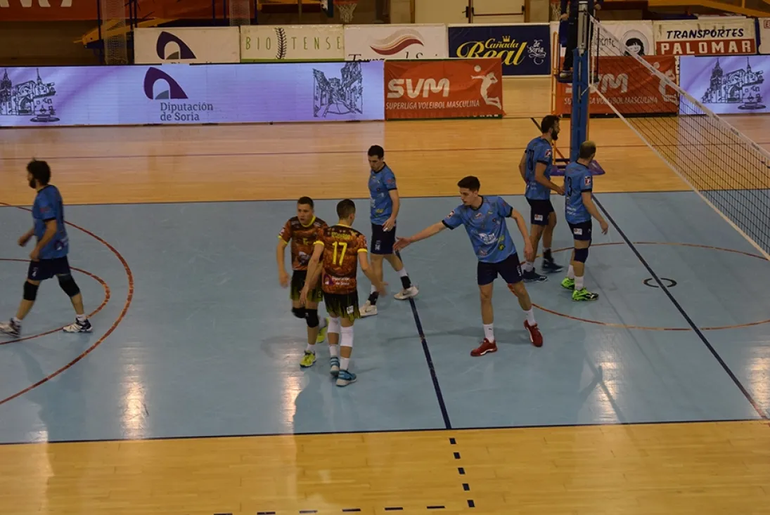 Foto 11 - El R&iacute;o Duero logra dos puntos important&iacute;simos en un encuentro &eacute;pico ante el Vecindario (3-2)